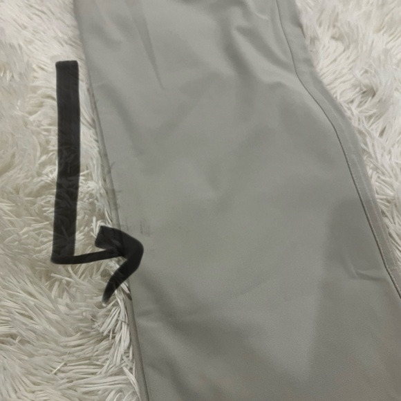 Lululemon ABC Classic-Fit 5 Pocket Pant Warpstreme - Size 32W x 34L. Like new - Picture 8 of 9